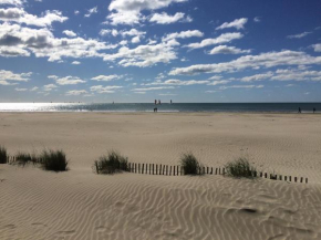 P2 Couchant 2 étoiles La Grande Motte 5 min Plage-Parking privatif